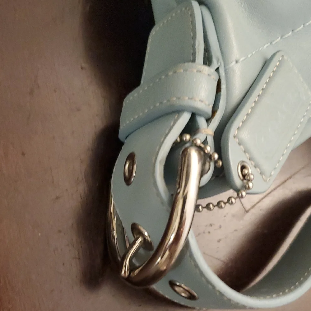 ONE DAY SALE GuC COACH Elegant Sky Blue Hobo Bag - Picture 5 of 8